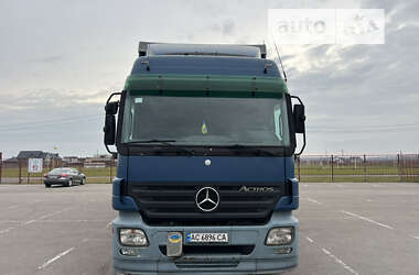 Тентованый Mercedes-Benz Actros 2004 в Луцке