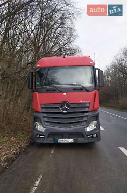 Тягач Mercedes-Benz Actros 2013 в 