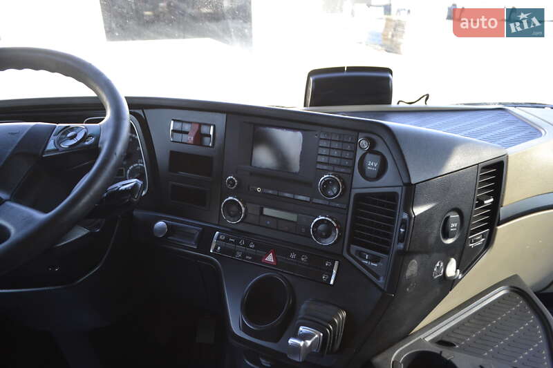 Тягач Mercedes-Benz Actros 2016 в Хусте