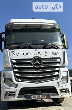 Тентований Mercedes-Benz Actros 2016 в Ужгороді