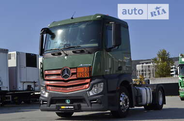 Тягач Mercedes-Benz Actros 2015 в Хусте