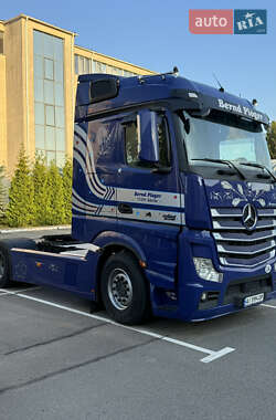 Тягач Mercedes-Benz Actros 2013 в Киеве