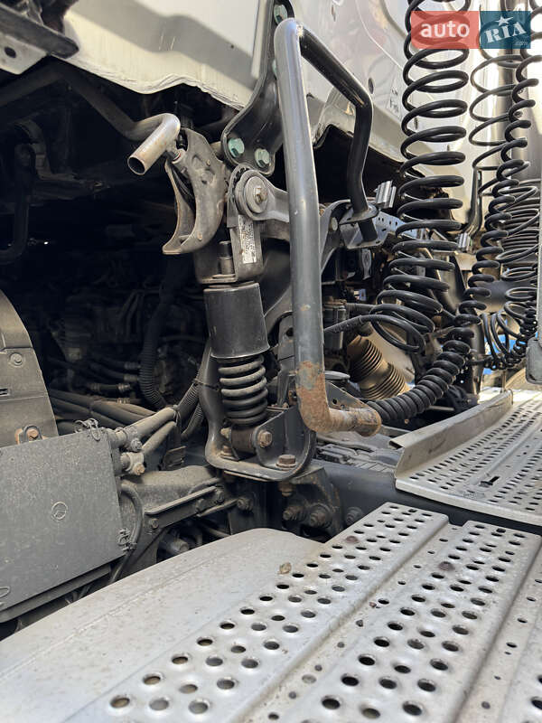 Тягач Mercedes-Benz Actros 2015 в Ивано-Франковске