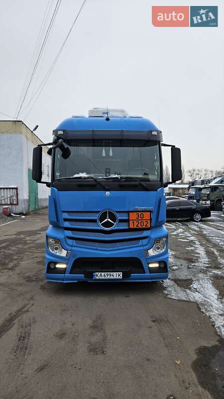 Тягач Mercedes-Benz Actros 2013 в Києві