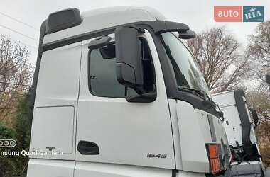 Тягач Mercedes-Benz Actros 2014 в 