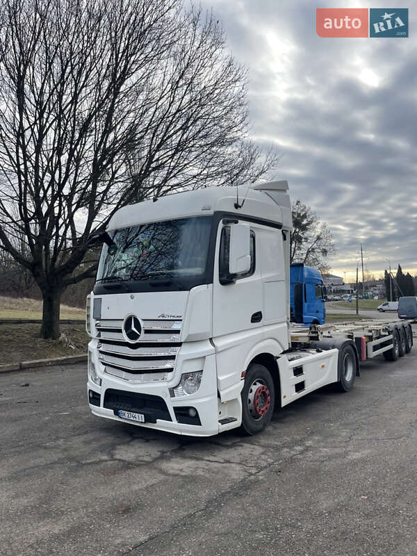 Тягач Mercedes-Benz Actros 2016 в Рівному