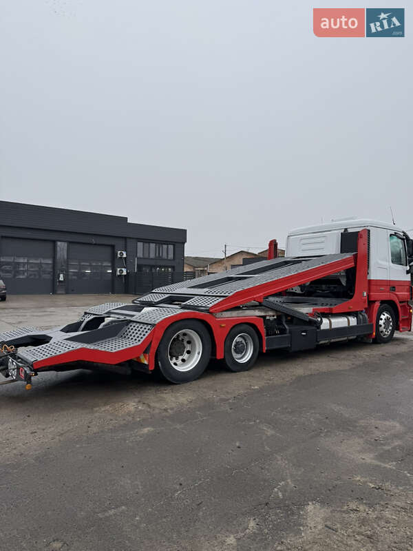 Автовоз Mercedes-Benz Actros 2013 в Вараше