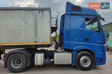 Тягач Mercedes-Benz Actros 2016 в 