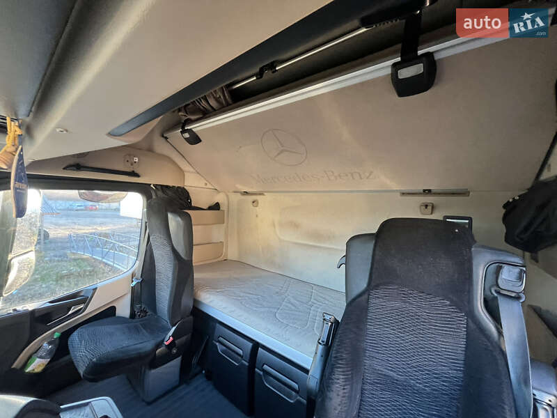 Тягач Mercedes-Benz Actros 2013 в Иршаве