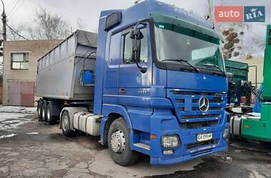 Тягач Mercedes-Benz Actros 2004 в 
