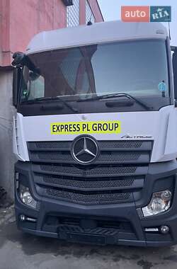 Тягач Mercedes-Benz Actros 2013 в Києві