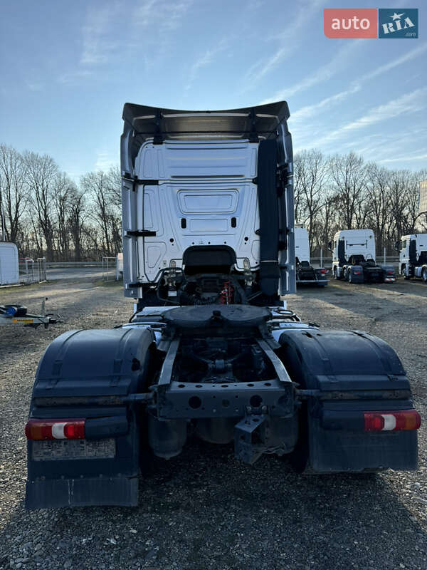 Тягач Mercedes-Benz Actros 2012 в Черновцах