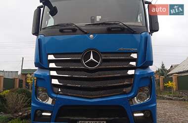 Тягач Mercedes-Benz Actros 2013 в 