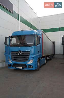 Тягач Mercedes-Benz Actros 2013 в 