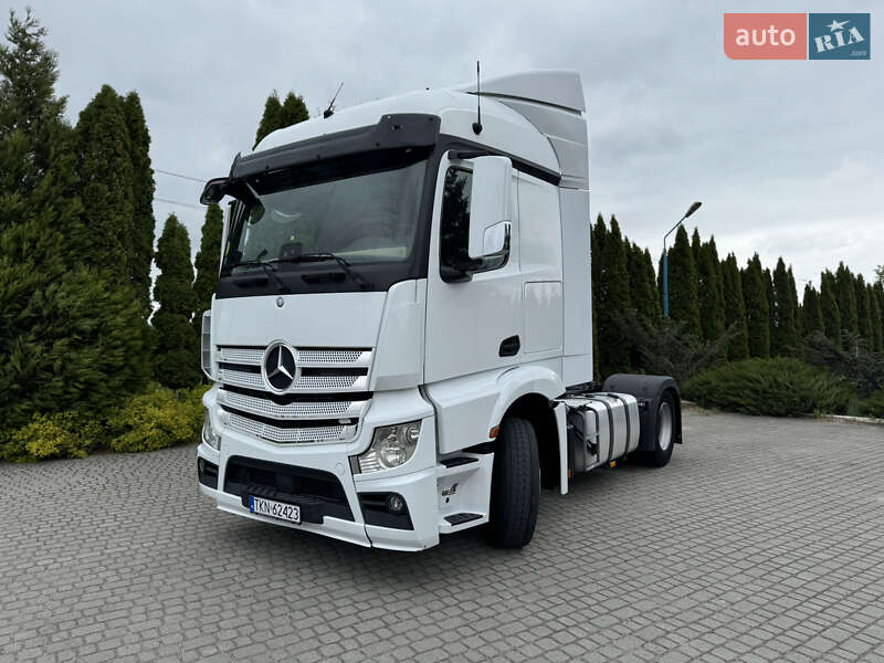 Тягач Mercedes-Benz Actros 2016 в Львове