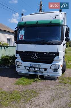 Вантажний фургон Mercedes-Benz Actros 2003 в Сумах