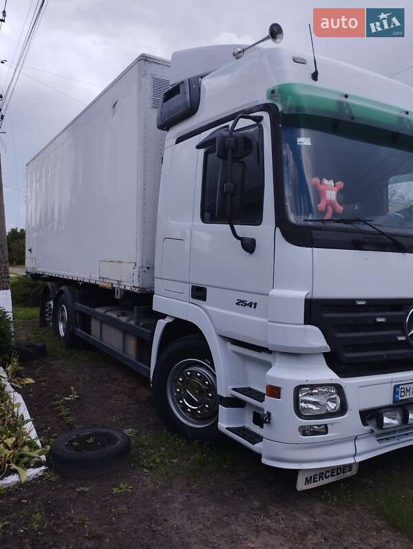 Вантажний фургон Mercedes-Benz Actros 2003 в Сумах