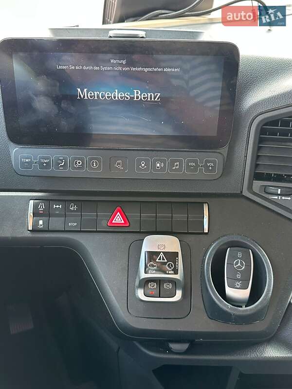 Контейнеровоз Mercedes-Benz Actros 2021 в Черновцах