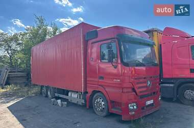 Тентований Mercedes-Benz Actros 2004 в Дніпрі