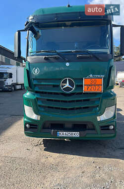 Бензовоз Mercedes-Benz Actros 2014 в Чернівцях
