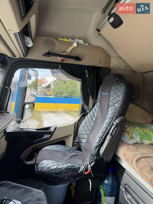 Тягач Mercedes-Benz Actros 2015 в Києві