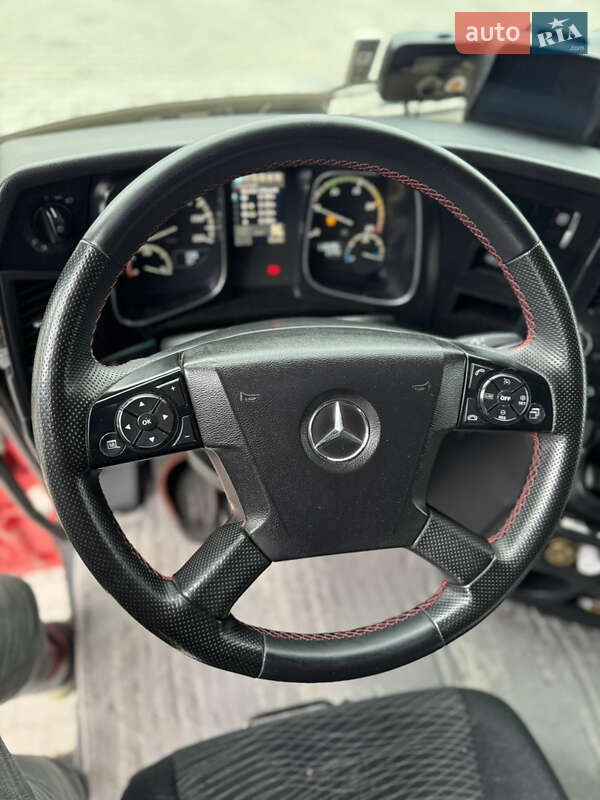 Тягач Mercedes-Benz Actros 2015 в Мукачево