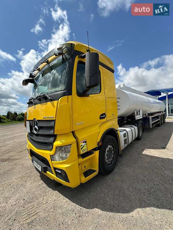 Mercedes-Benz Actros 2013 Mercedes-Benz Actros 2013