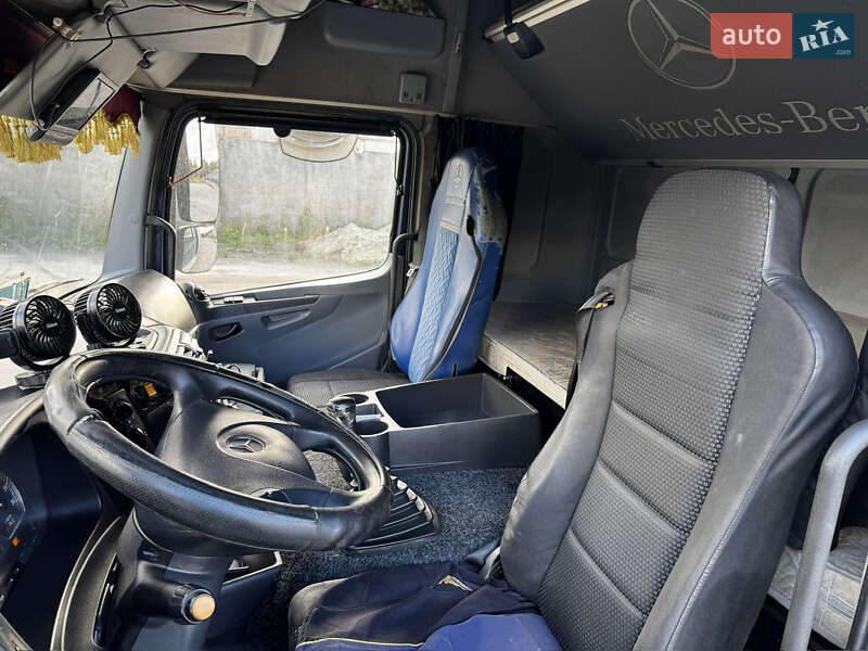 Грузовой фургон Mercedes-Benz Actros 2013 в Львове