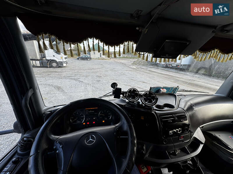 Грузовой фургон Mercedes-Benz Actros 2013 в Львове