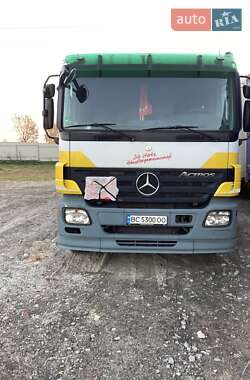 Бензовоз Mercedes-Benz Actros 2008 в Львове