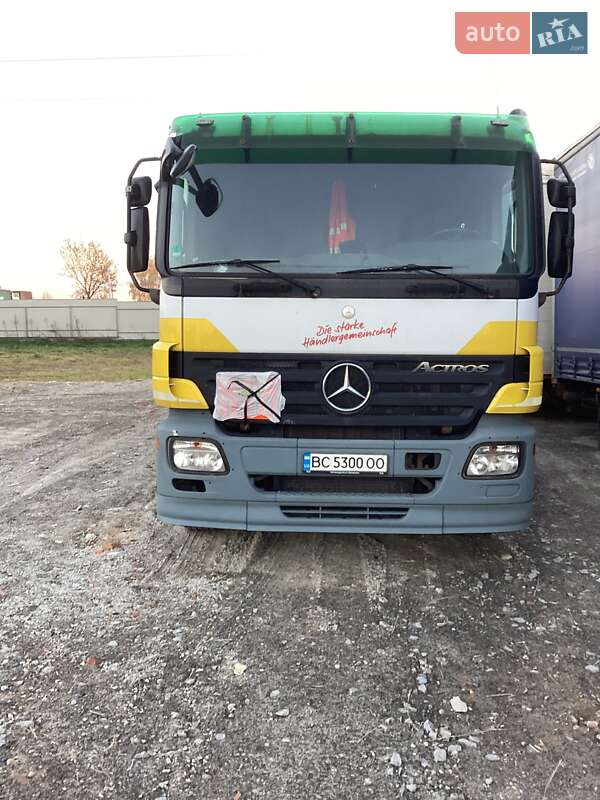 Бензовоз Mercedes-Benz Actros 2008 в Львове