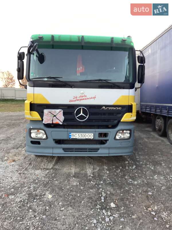 Бензовоз Mercedes-Benz Actros 2008 в Львове