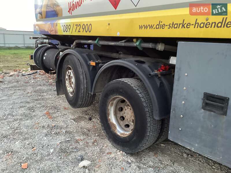 Бензовоз Mercedes-Benz Actros 2008 в Львове