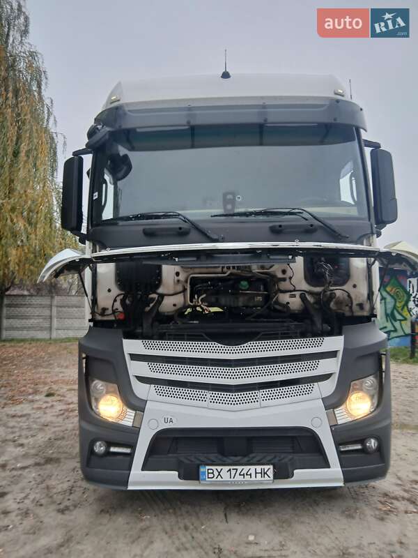 Тягач Mercedes-Benz Actros 2014 в Киеве фото 6 Тягач Mercedes-Benz Actros 2014 в Киеве