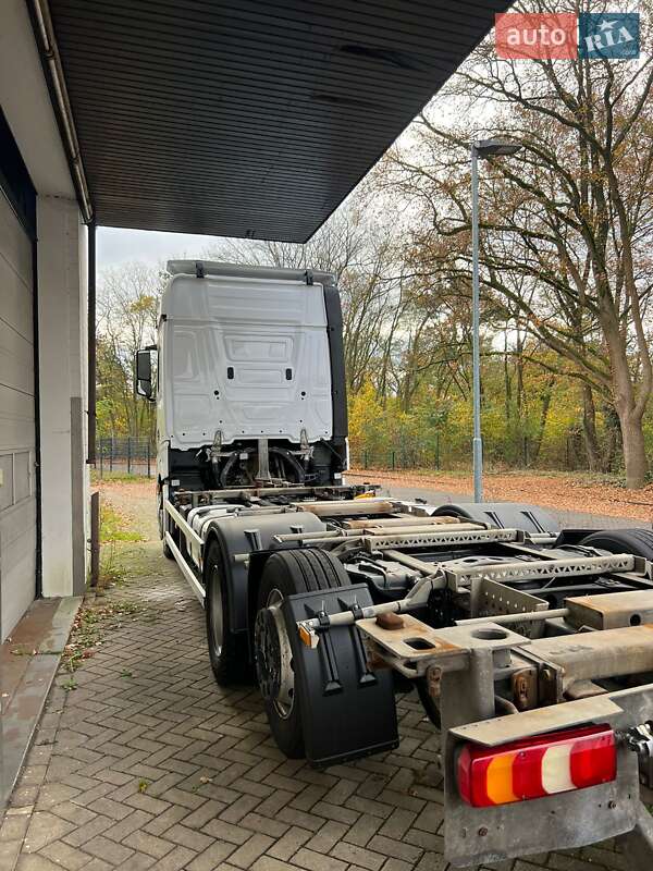 Контейнеровоз Mercedes-Benz Actros 2021 в Луцке