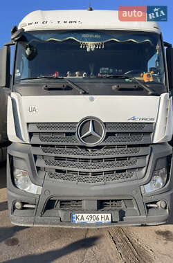 Тягач Mercedes-Benz Actros 2014 в Бучі