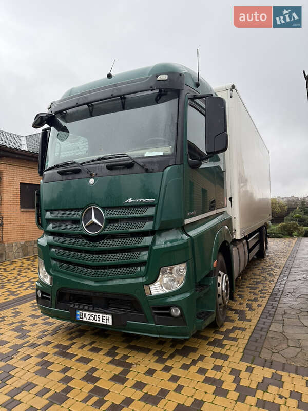 Mercedes-Benz Actros 2013 Mercedes-Benz Actros 2013