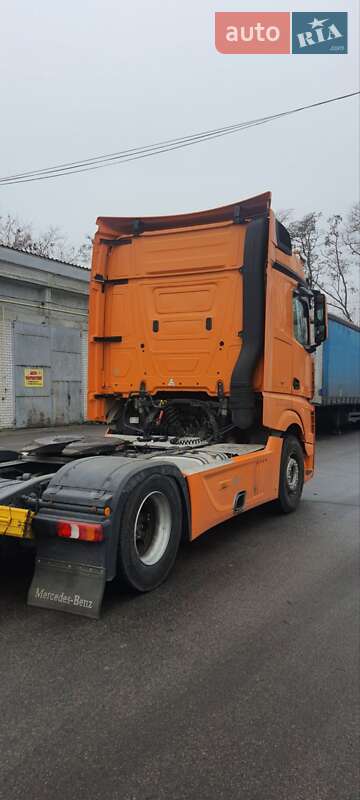 Тягач Mercedes-Benz Actros 2013 в Днепре