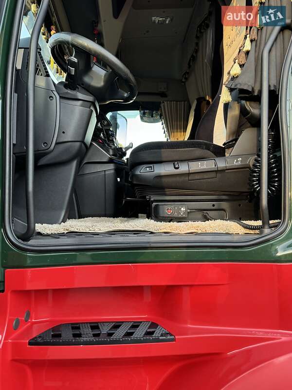 Тягач Mercedes-Benz Actros 2013 в Киеве