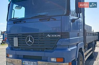 Контейнеровоз Mercedes-Benz Actros 2000 в Полтаві