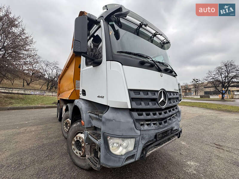 Самоскид Mercedes-Benz Arocs 2017 в Києві