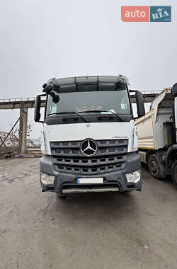 Самоскид Mercedes-Benz Arocs 2016 в Києві