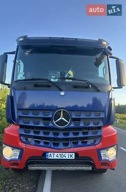 Самосвал Mercedes-Benz Arocs 2015 в 
