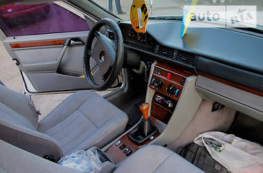 Седан Mercedes-Benz Atego 1986 в Тернополе