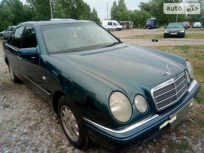 Седан Mercedes-Benz Atego 2000 в Киеве