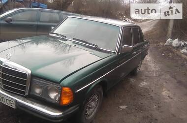 Седан Mercedes-Benz Atego 1980 в 