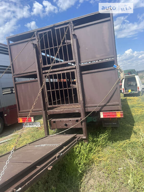 Для перевозки животных Mercedes-Benz Atego 1999 в Первомайске