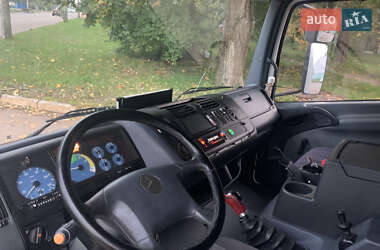 Вантажний фургон Mercedes-Benz Atego 1999 в 