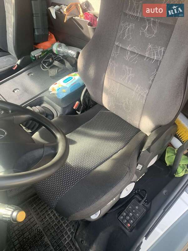 Грузовой фургон Mercedes-Benz Atego 2010 в Львове