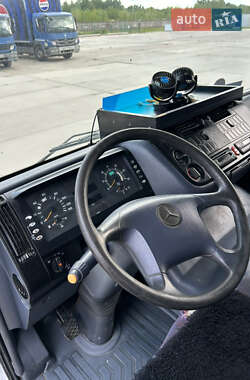 Вантажний фургон Mercedes-Benz Atego 2001 в 